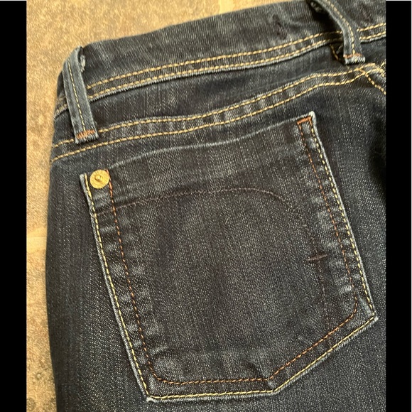 🌺 Fidelity Dark Blue Jeans Straight Leg 5 Pocket EUC Women’s Size 27. - Picture 4 of 15